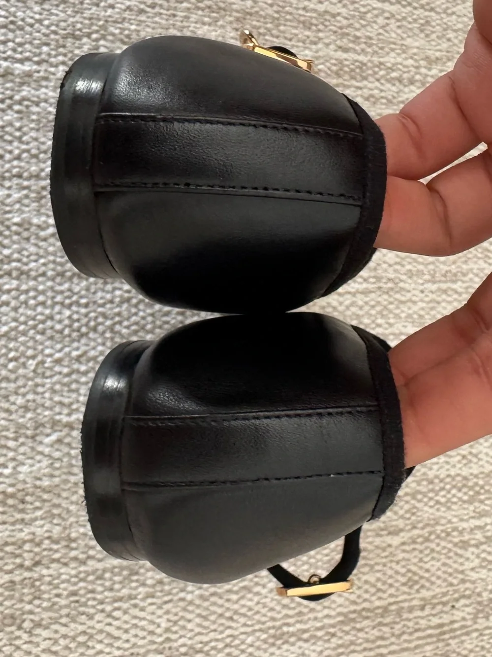 Chanel Leather Mary Jane Flats in Great condition - Picture 4 of 4